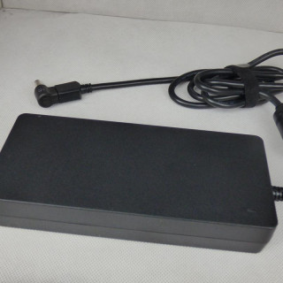 Блок живлення Insignia для Asus MSI Toshiba Fujitsu 180W блок живлення 19V 9.47A 5.5x2.5