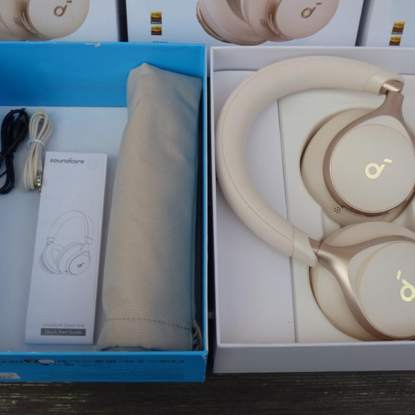 Навушники Anker SoundCore Space One Latte Cream