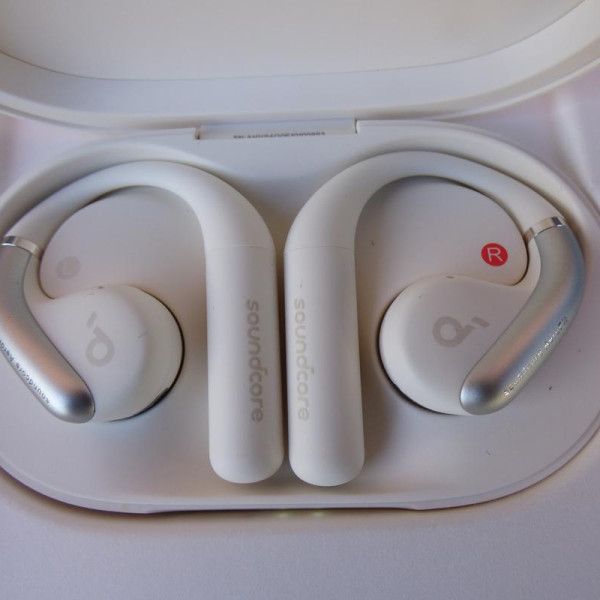 Навушники Anker SoundCore AeroFit Calm White