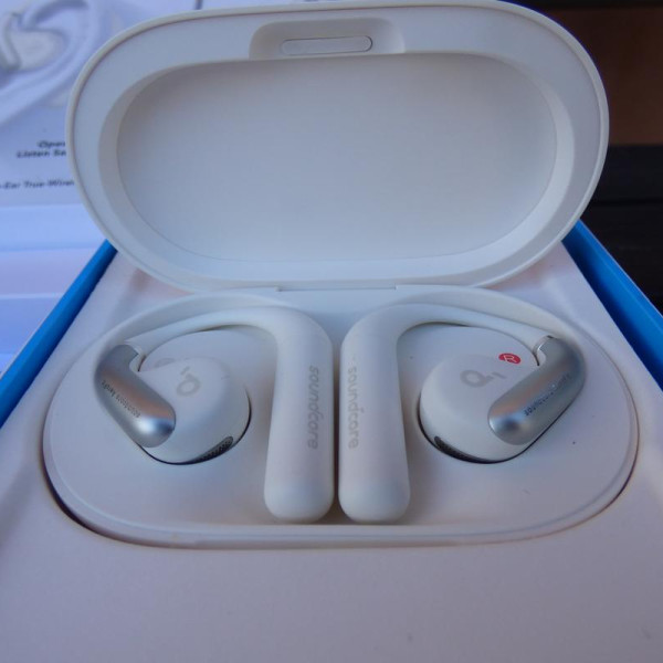 Навушники Anker SoundCore AeroFit Calm White