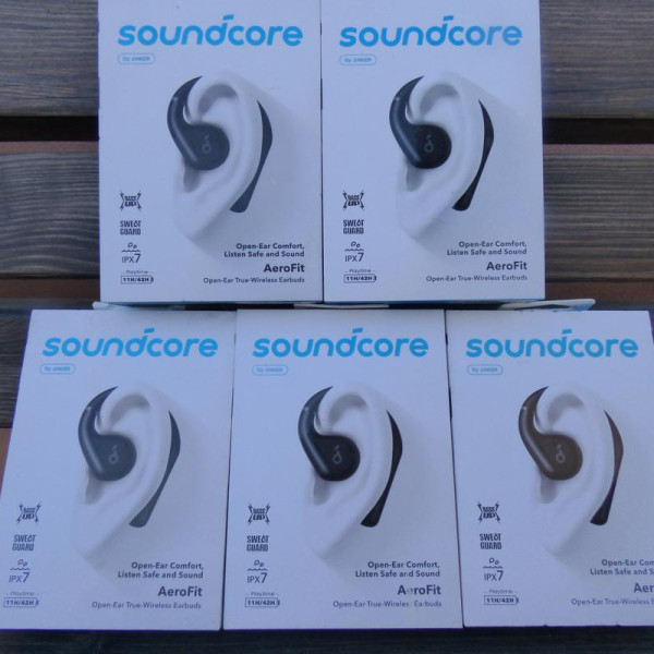Навушники Anker SoundCore AeroFit Black Навушники Anker SoundCore AeroFit Black