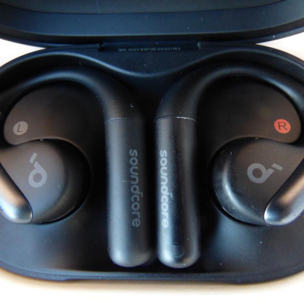 Навушники Anker SoundCore AeroFit Black Навушники Anker SoundCore AeroFit Black