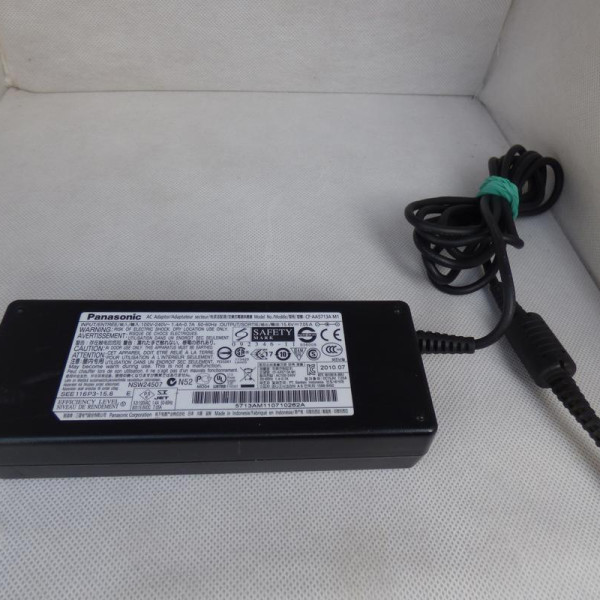 Блок живлення Panasonic 15.6v 7.05a 110w 5.5/2.5 Блок живлення Panasonic 15.6v 7.05a 110w 5.5/2.5