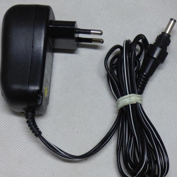 Мультивольтовий Блок живлення 3V 4.5V 5V 6V 7.5V 9V 12V Мультивольтовий Блок живлення 3V 4.5V 5V 6V 7.5V 9V 12V