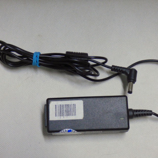 Блок живлення APD 19v 2.1a 40w 5.5/2.5