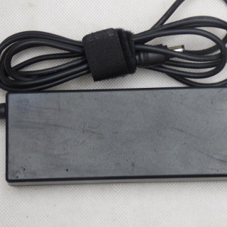Блок живлення Toshiba 15v 5a 75w 6.3/3.0