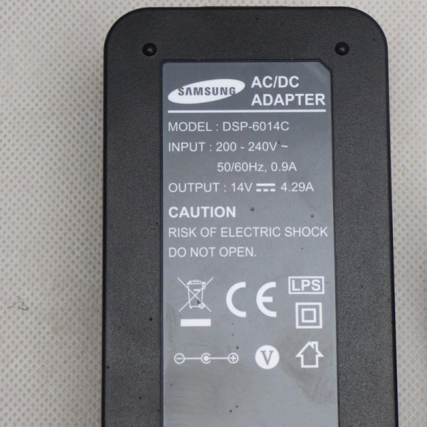 Блок питания Samsung 14v 4.29a 60w 5.5/2.5 Блок питания Samsung 14v 4.29a 60w 5.5/2.5