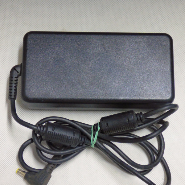 Блок питания Fujitsu 19v 7.89a 150w 5.5/2.5 Блок питания Fujitsu 19v 7.89a 150w 5.5/2.5