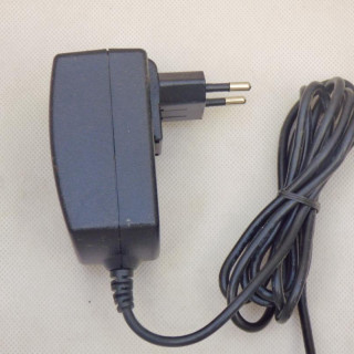 Блок живлення DVE 5v 4a 20w 5.5/2.1