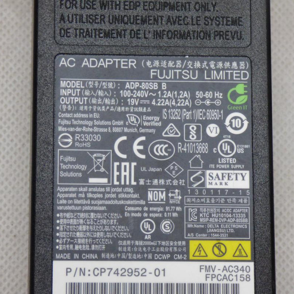 Блок живлення Fujitsu 19v 4.22a Блок живлення Fujitsu 19v 4.22a