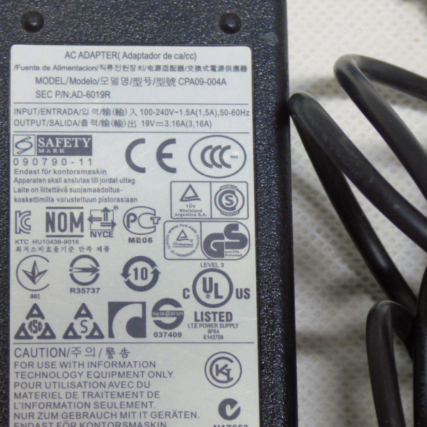 Chicony для Samsung 19v 3.16a 60w 5.5/3.0 Chicony для Samsung 19v 3.16a 60w 5.5/3.0