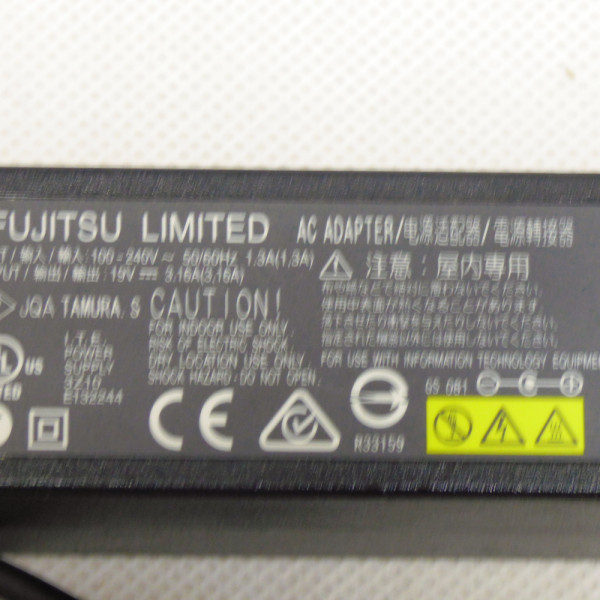 Блок живлення Fujitsu slim 19v 3.42a 65w 3.5/1.35 Блок живлення Fujitsu slim 19v 3.42a 65w 3.5/1.35