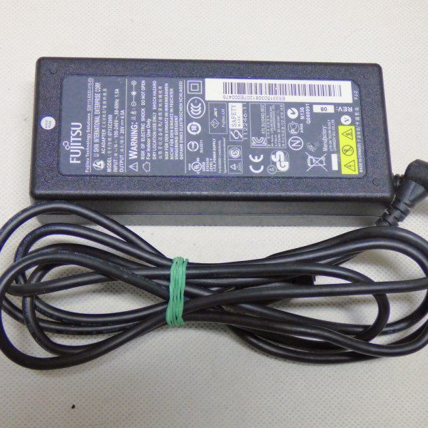 Блок питания Fujitsu 20v 4.5a 90w 5.5/2.5 Блок питания Fujitsu 20v 4.5a 90w 5.5/2.5