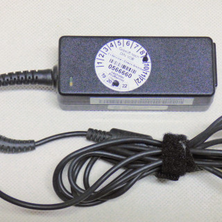 Блок живлення Fujitsu 20v 2.0a 40w 5.5/2.5
