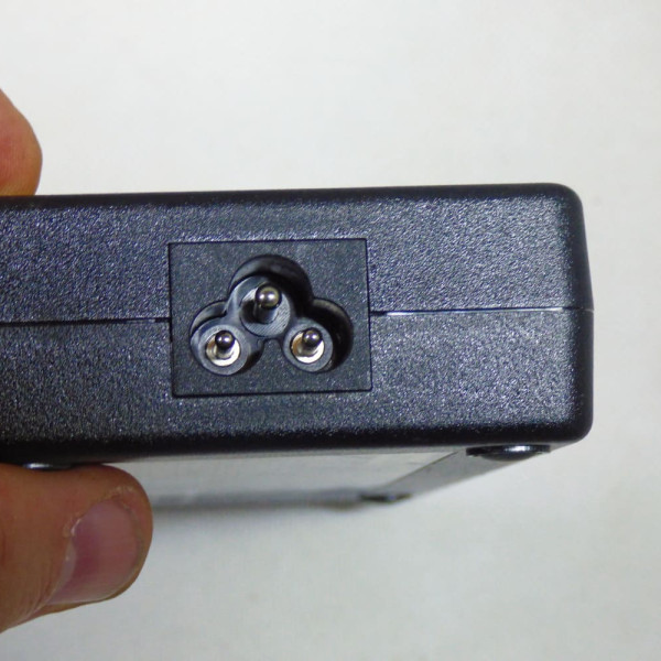 Блок живлення Lenovo 20v 8.5a 170w usb pin Блок живлення Lenovo 20v 8.5a 170w usb pin