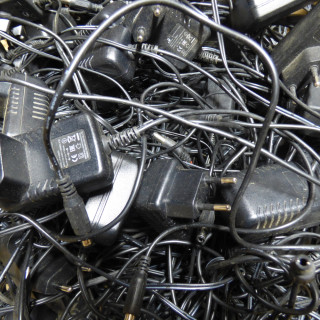SCHROTT Блок живлення несправний 12V 0.5-1.0A