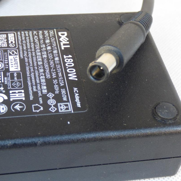 Блок живлення Dell 19.5v 9.23a 180w 7.4/5.0 Блок живлення Dell 19.5v 9.23a 180w 7.4/5.0