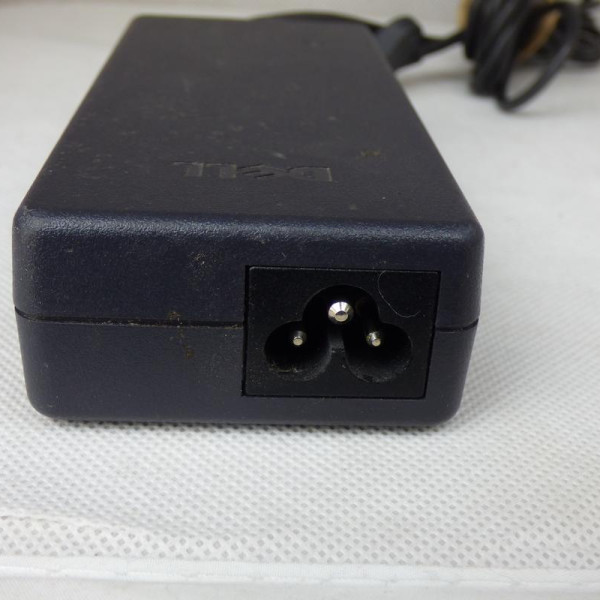 Блок живлення Dell 20v 3.5a 70w 3 pin Блок живлення Dell 20v 3.5a 70w 3 pin
