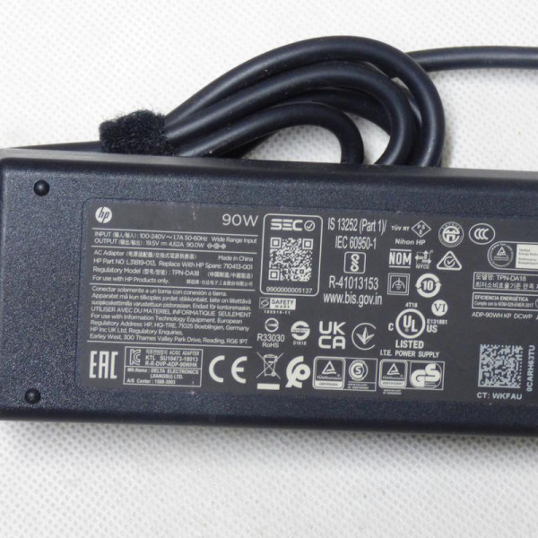 Блок живлення HP 19.5v 4.62a 90w 4.5/3.0 Блок живлення HP 19.5v 4.62a 90w 4.5/3.0